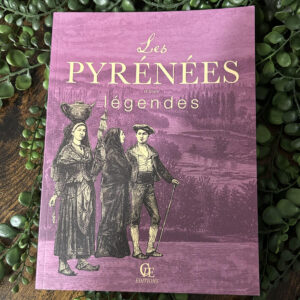Aux voyageurs d'aujourd'hui, cet ouvrage offrira un aperçu historique haut en couleur sur les populations, les châteaux et les villes Pyrénéennes.