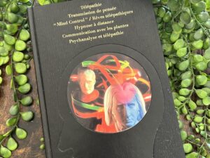 Ce livre aborde la découverte de la télépathie et vous aidera à distinguer l'imaginaire du réel. Il pose la question de la communication avec les plantes.